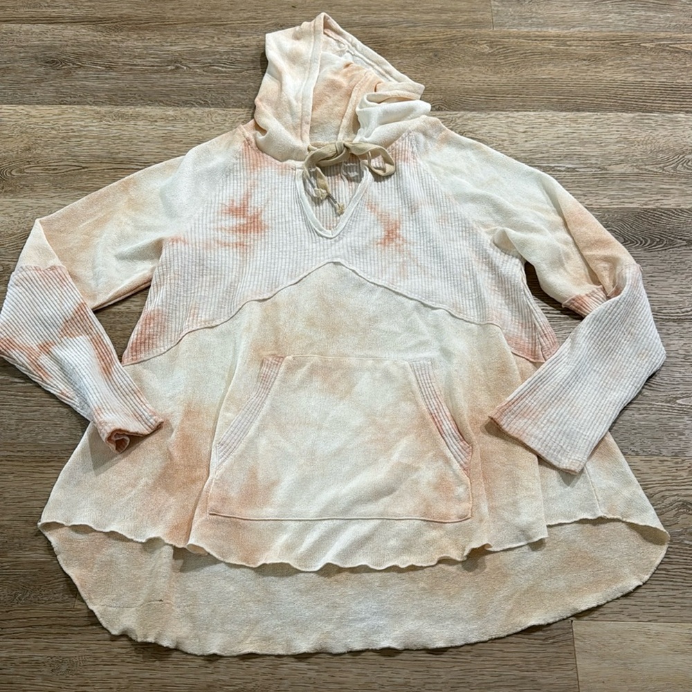 Women’s pullover hoodie